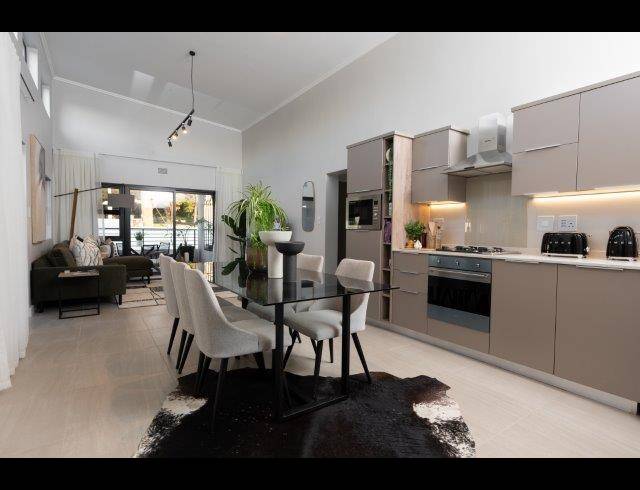 2 BEDROOM APARTMENT FOR SALE IN BRYANSTON